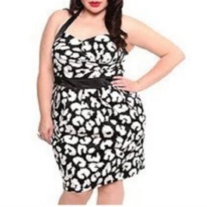 Vintage Torrid Black & White Snow Leopard Gothic Halter Dress 12